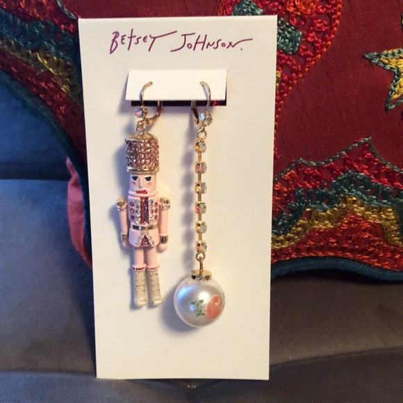 NWT Sparkly Rhinestone BETSEY JOHNSON Pink Nutcracker Jeweled  Holiday Earrings - Picture 11 of 17